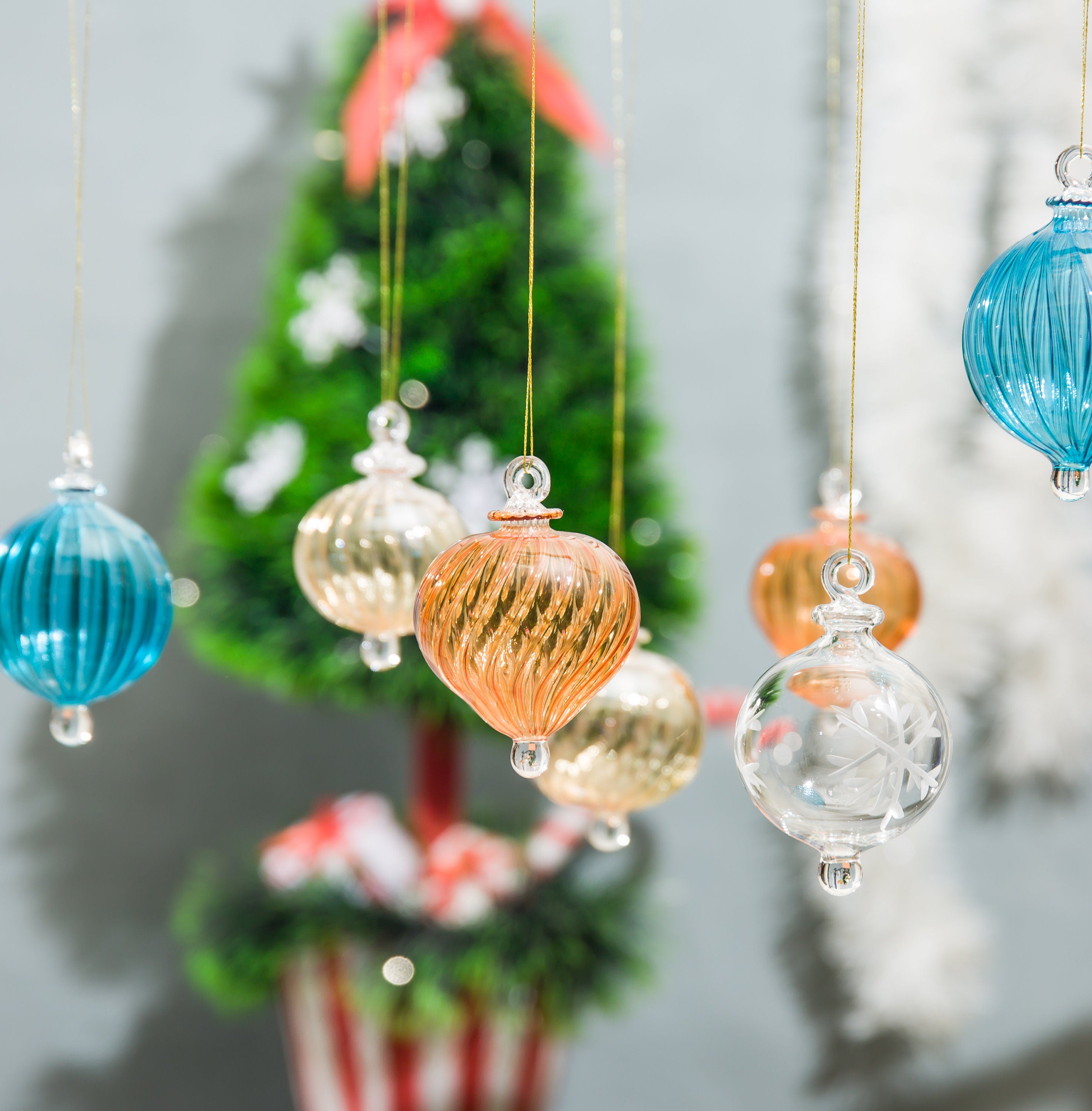 Christmas Glass Ribbed Ball Ornaments- Adorable Hanging Decorative Xmas Balls for Christmas Tree Decorations Home 2024