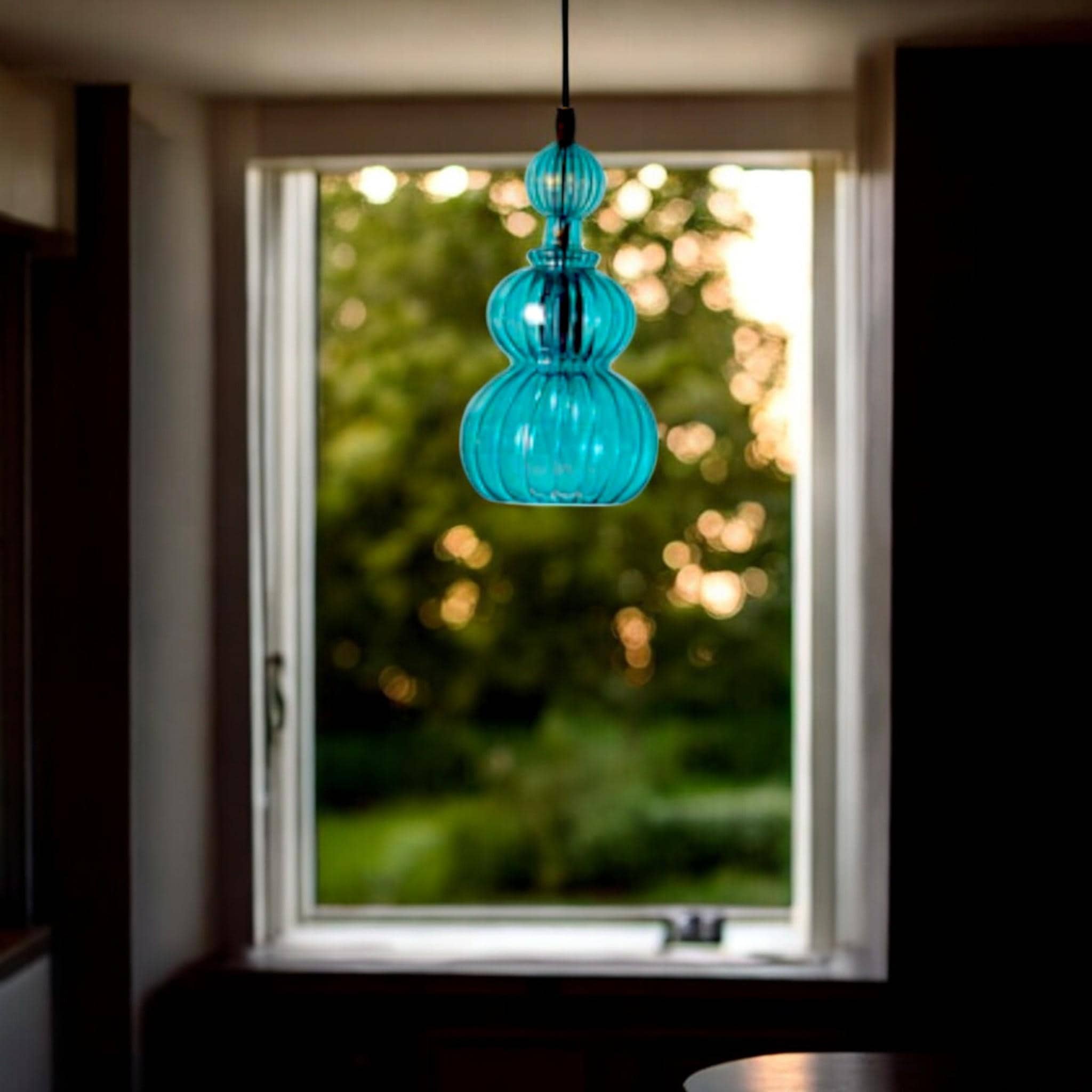 Elegant Handcrafted Glass Pendant Lamp – Custom Artisan Lighting for a Stylish Kitchen