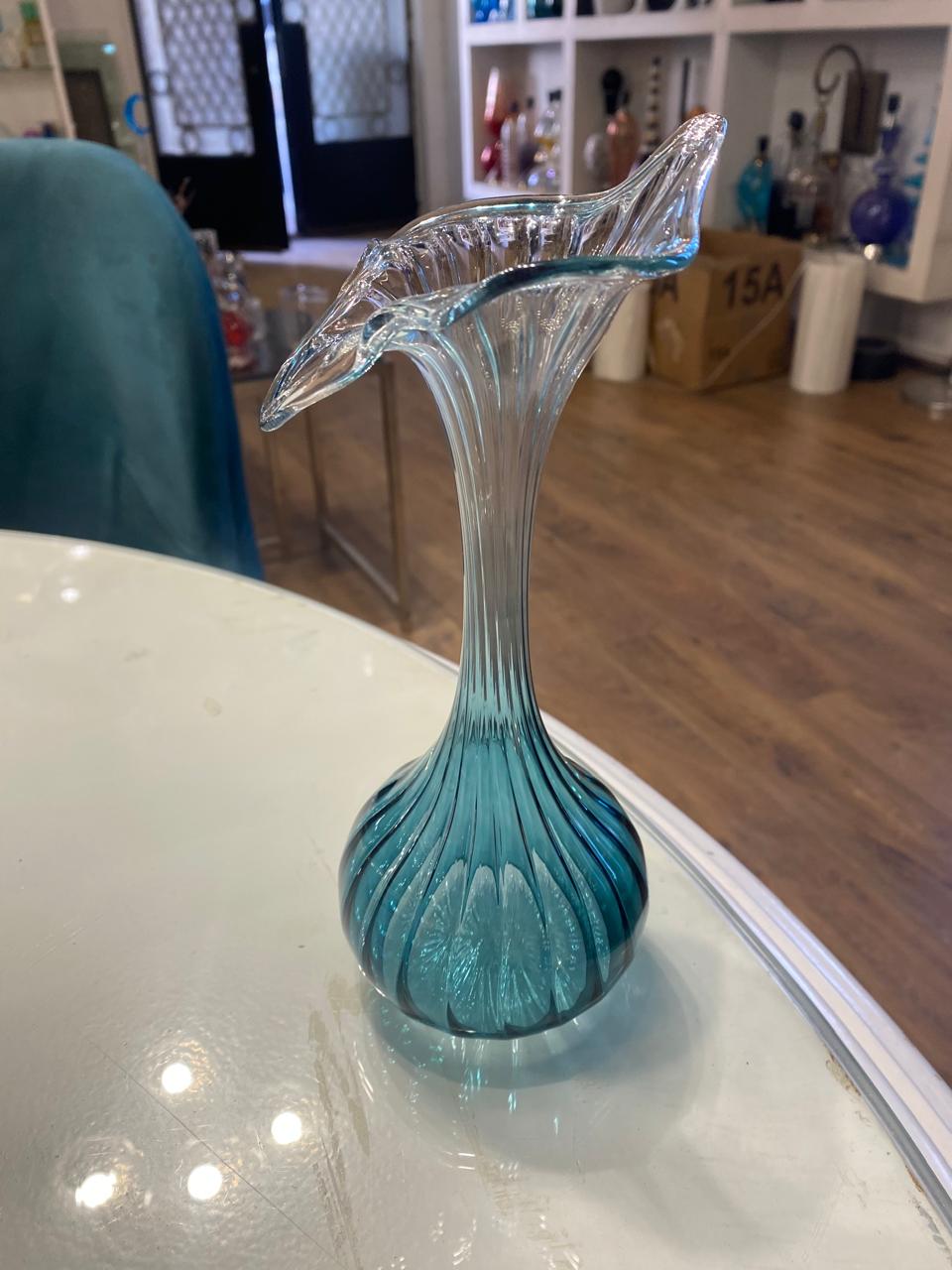 Handmade Custom Glass Vase – Personalized Decorative Flower Vase – Unique Home Decor Gift for Women – Modern & Elegant Blown Glass Art