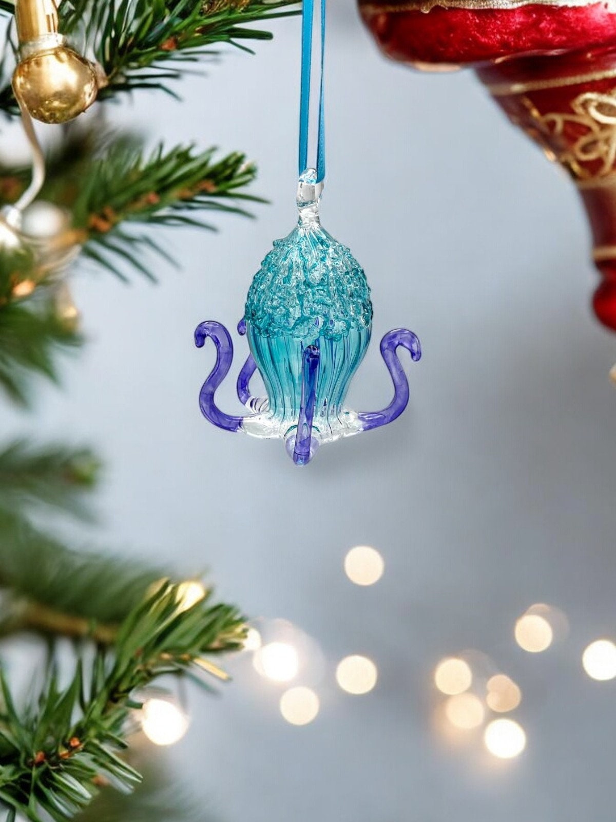 Exquisite Handblown Gold Glass Octopus Ornament - Artisan Holiday Decoration - Unique Christmas Gift Idea - Glass Art